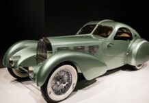 Ile pali Bugatti Chiron sport?