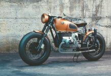 Czy motocykl musi być wyposażony w światła awaryjne? Czy motocykl musi być wyposażony w światła awaryjne?
